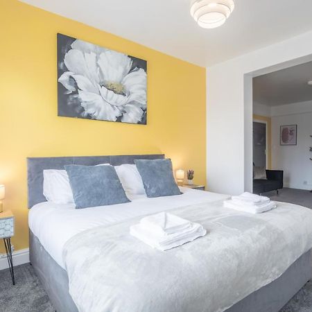 Private Room 5 With Kitchenette By Cb Stays No Minimum Stays CBG Exteriér fotografie