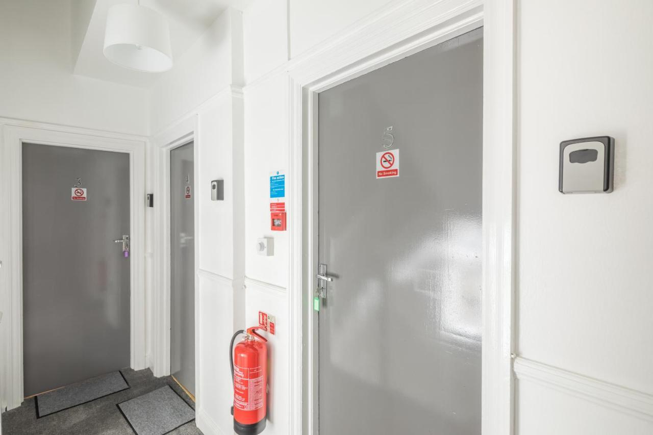 Private Room 5 With Kitchenette By Cb Stays No Minimum Stays CBG Exteriér fotografie